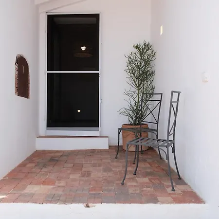 Bini Aumaia אס מרקדל