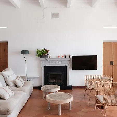 Bini Aumaia Фермерский дом *