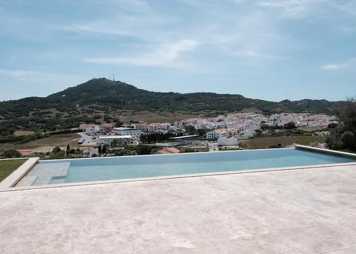 Bini Aumaia בית חווה *